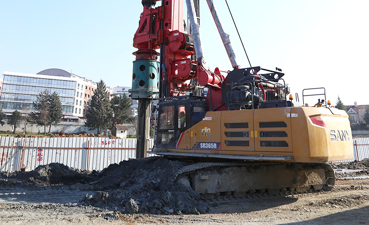 SANY İŞ MAKİNELERİYLE PROJELERDE GÖREV ALIYOR